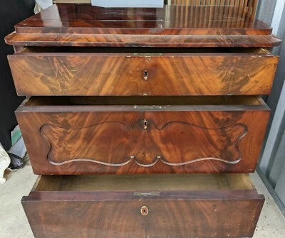 Cajonera antigua de caoba llama del siglo XIX oficina con llave Foto 1 de 4