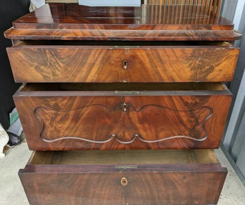 Antique 1800s Flame Mahogany Dresser Chest of drawers Bureau w/ key Cover