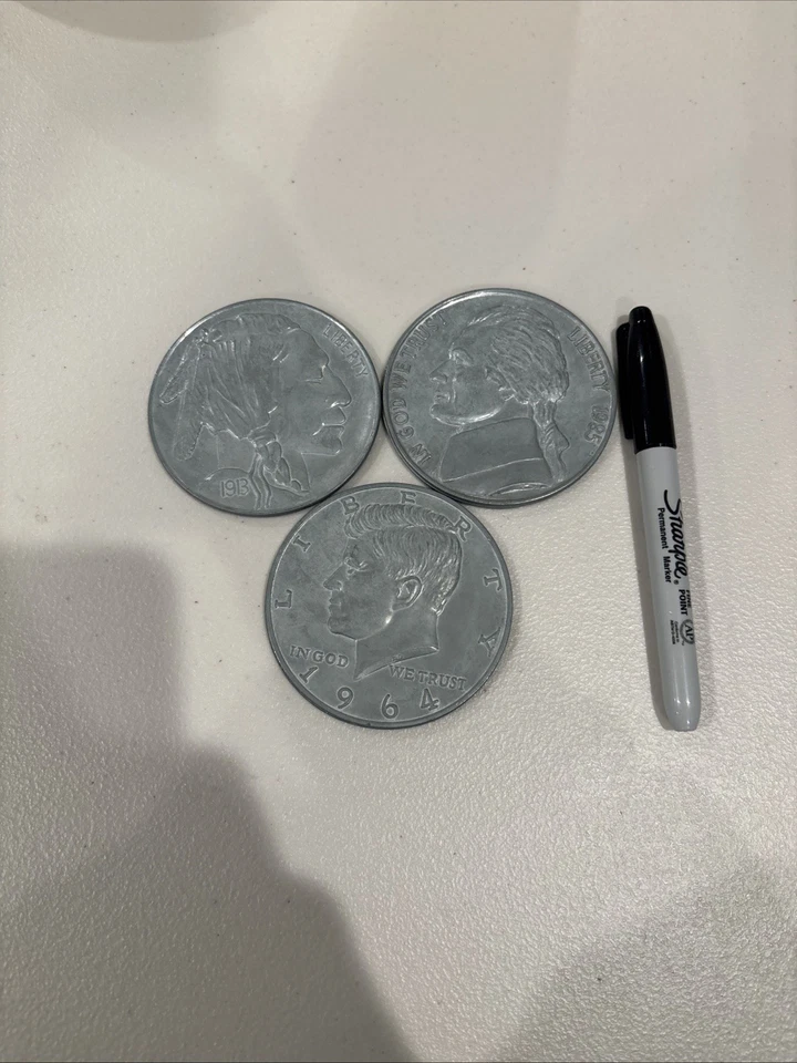 Large Untied States Coins Set Of 3 Good Condition  - Image 1 of 4