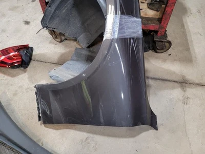 (SOLO RECOGIDA LOCAL) Guardabarros izquierdo del conductor sin puerto de carga se adapta a Volvo S6 19-23 Foto 1 de 2