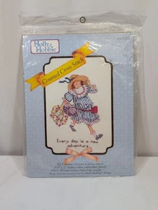 Kreuzstich Set 1990 Holly Hobbie "Jeder Tag ist ein neues Abenteuer" NEU #55205 - Bild 1 von 2