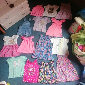 Mädchen Sommer Bekleidungspaket in Größe 98 - Bild 1 von 7