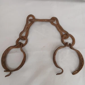 GEFÄNGNISFESSELN GEFÄNGNIS GEFANGENE BEINSCHELLEN FESSELN BEIN EISEN URALT ANTIK N°9 - Bild 1 von 9