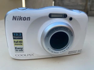 ---NIKON COOLPIX W 100 13.2 MP WASSERDICHTE DIGITALE KAMERA --- - Bild 1 von 7