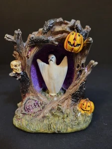 Spooky Halloween villaggio autunnale città fantasma in boschi spaventosi grotta come Lemax - Foto 1 di 9