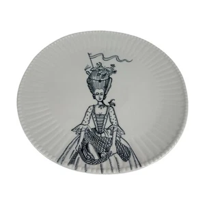 ANTHROPOLOGIE Plate Florence Balducci LADY IN WAITING RARE! Whimsical 10.75" Dia - Picture 1 of 12