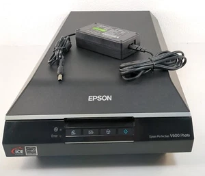 Epson Perfection V600 Foto- und Dokumentenscanner mit Netzteil & USB-Kabel - Bild 1 von 7