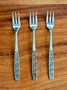 ROGERS Flower Set of 3 Seafood Cocktail Forks Stainless Korea Silverware VTG MCM - Picture 1 of 4