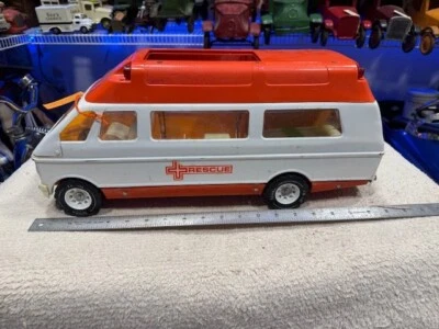 Ambulancia de rescate de emergencia Tonka #3875 de Jeep 1976 de colección, con camilla Foto 1 de 4