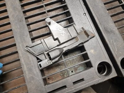 Skoda Superb MK3 B8 2.0 Diesel TDI Engine Timing Belt Cover 04L109145 - Image 1 of 4