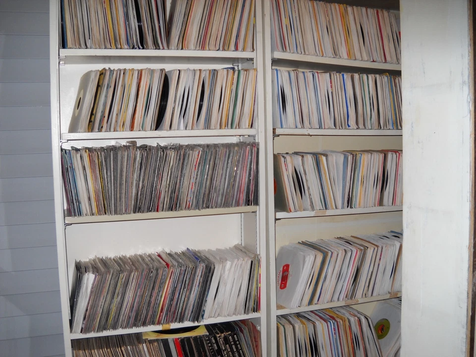 AL JOLSON - AVALON / ANNIVERSARY SONG                  (SPECIAL $1.79 SALE!) - Image 1 of 1