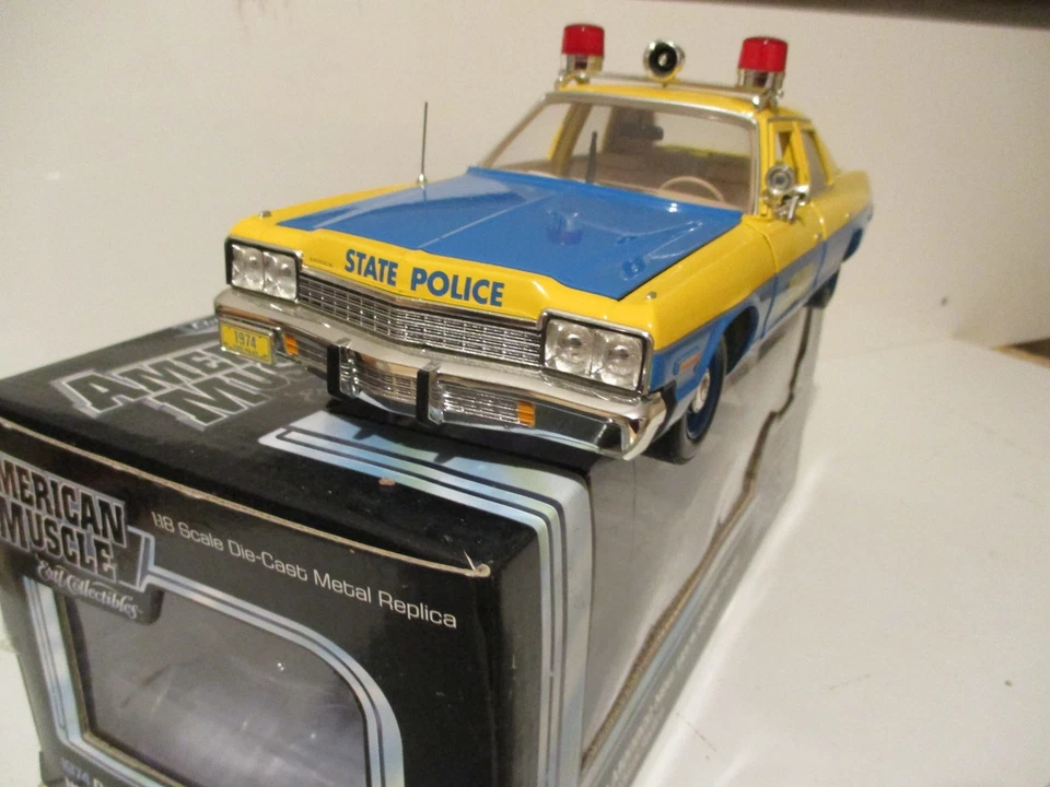 DODGE MONACO POLICE NEW YORK 1974  -AMERICAN MUSCLE ERTL  - 1/18ème - EN BOITE - Photo 1/4