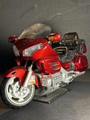 Motocicleta de turismo Honda 1800 Gold Wing escala 1/12 Foto 1 de 4