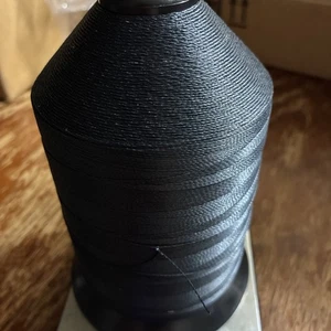 138 Kevlar Black (1LB net or a little more) - Picture 1 of 4