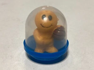 Gelbes lächelndes Gesicht Basketballspieler Mini Figur 1" Spielzeug Automaten Kapsel - Bild 1 von 6