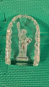 Statue Of Liberty Glass Souvenir Figurine Paperweight Chiseled Etched Look - Picture 1 of 5