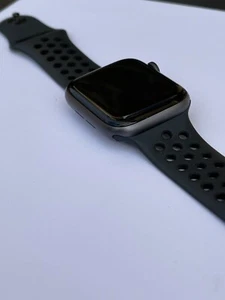 apple watch series 4 44mm cellular Nike - Picture 1 of 5