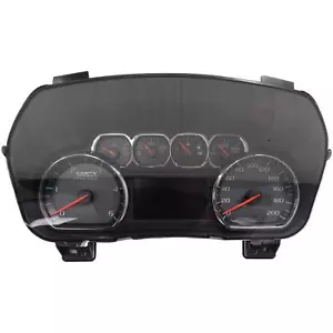 84203297 Instrument Cluster/Speedometer KPH 2015-16 GMC Sierra 6.6L Diesel - Picture 1 of 6