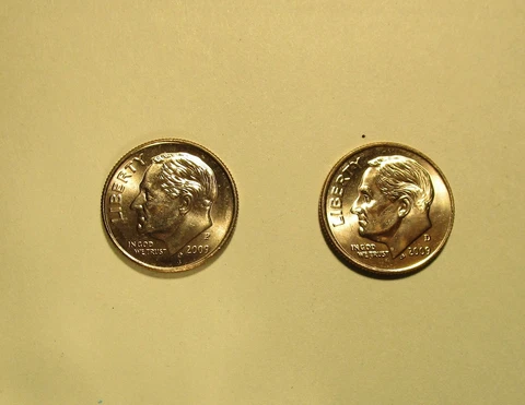 2009 P&D ROOSEVELT DIME Brilliant Uncirculated 2 coin set.       No Satin finish Cover