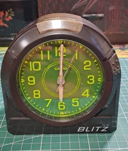Vintage 90s Casio TQ-397 BLITZ Table Clock Wakes Up Quartz *Very nice like new* - Foto 1 di 11