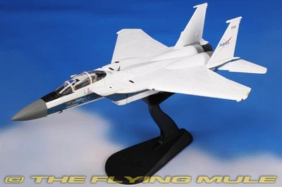 Hobby Master 1:72 F-15B Eagle NASA Dryden Flight Research Center #836 w/Aim-54 - Image 1 of 4