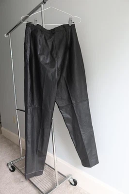 Avanti Women's Black Leather Pants Size 11-12 Dominican Republic - Image 1 of 4