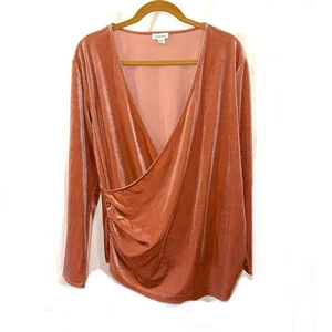 Top donna Sundance XXL rosa velluto incrociato avvolgente davanti elasticizzato increspato - Foto 1 di 9