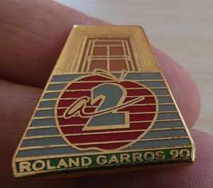 SCHÖNE PINS SPORT TENNIS ROLAND GARROS 90 SPONSOR ANTENNE 2 TV DRACHE - Bild 1 von 5