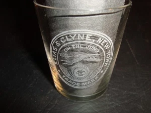 Um 1900 Elias & Clyne geätztes Schnapsglas, New York - Bild 1 von 1
