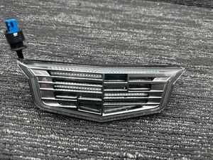 New OEM 2023 2024 2025 Cadillac LYRIQ Rear Push Button Light Up Emblem 85522471 - Bild 1 von 2