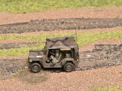 Roco MINITANKS Ford M151A2 Mutt ,US Army gesupert,mit decals,H0 , 1:87 #1129 - Bild 1 von 4