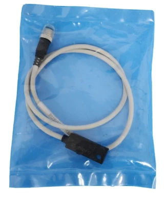 NEW SMC D-H7A2 SOLID STATE AUTO SWITCH W/INDICATOR LIGHT - Image 1 of 2