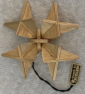 VINTAGE TRIFARI BROOCH. GOLD TONED. TAG AND SIGNED. PRE-OWNED. - Picture 1 of 4
