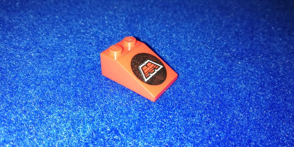 LEGO SPACE "Baustein/Dachstein" rot,M-Tron,3x2x1,bedruckt,Weltraum,Classic - Bild 1 von 1