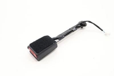 2017–2021 NISSAN TITAN ПЕРЕДНЯЯ ЛЕВАЯ ПРЯЖКА РЕМНЯ БЕЗОПАСНОСТИ ОТ ОРИГИНАЛЬНОГО ПРОИЗВОДИТЕЛЯ ЧЕРНАЯ_G - Изображение 1 из 4