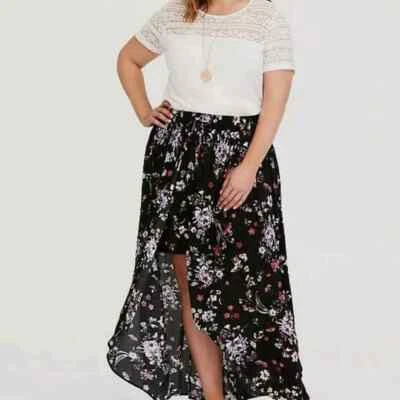 TORRID Maxi Falda Floral Negra Con Pantalones Cortos Skort Talla 0 Foto 1 de 4
