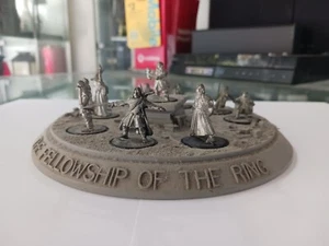 THE LORD OF THE RINGS THE FELLOWSHIP RING BALIN'S TOMB HOBBIT WITH FIGURINES - Picture 1 of 23