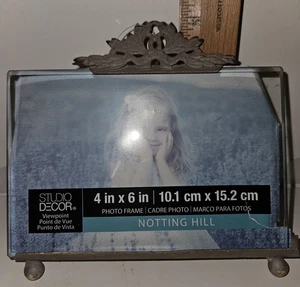 Beviled glass and metal picture frame 4x6 - Picture 1 of 5