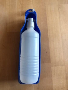 Wasserflasche für unterwegs für Hunde und Katzen - Bild 1 von 5
