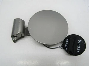 KIA SPORTAGE MK3 2010-16 FUEL FILLER FLAP & CAP (AA3 SILVER) 69510-3W000 O7940 - Picture 1 of 11