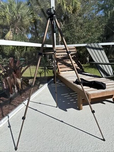 Adjustable Tripod 127-cm (46-Inch) Lightweight  With Bubble Level. - Picture 1 of 7