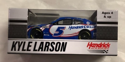 Kyle Larson #5 Hendaickcars.com Champion 2021 Camaro ZL1 CX52165HENKLCHA L.E - Immagine 1 di 4