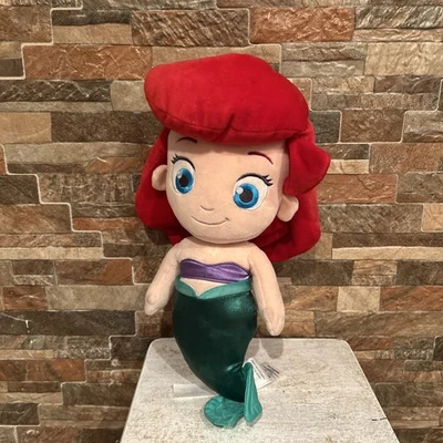 迪士尼商店爱丽儿小美人鱼毛绒 14 英寸蹒跚学步的公主娃娃填充 — 第 1/4 张图片