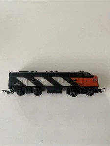 Tri-ang R55 Canadian National Diesel Locomotive 4008 Zebra Livery - Foto 1 di 16