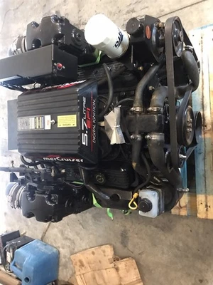 Морской двигатель Mercury MerCruiser 5.7 EFI 350 V8 готов к падению соли 380 часов  - Изображение 1 из 4