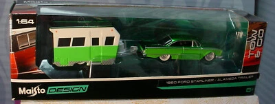 1960 FORD STARLINER / ALAMEDA TRAILER✰green/white✰Maisto TOW & GO ✰ - Image 1 of 3