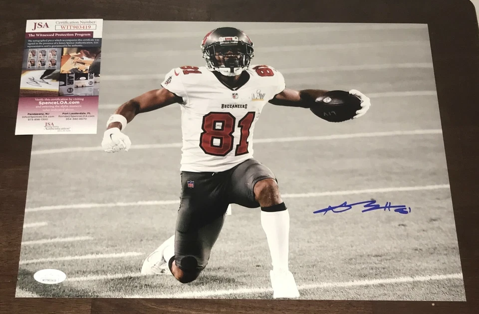 Antonio Brown Autographed 11x14 Photo Tampa Bay Buccaneers Super Bowl JSA N1 - Image 1 of 1