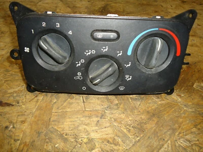 Jeep Liberty 2003 unidad de control de calefacción aire acondicionado P55037533AD Foto 1 de 4