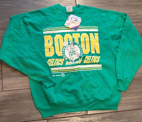 Boston Celtics NBA Crewneck Sweatshirt Size XL Team Hanes USA 90’s NWT Vintage Cover