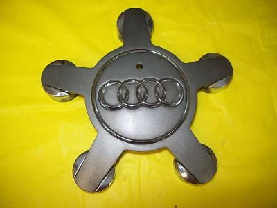 TAMPA CENTRAL AUDI A4 10 - Imagem 1 de 2